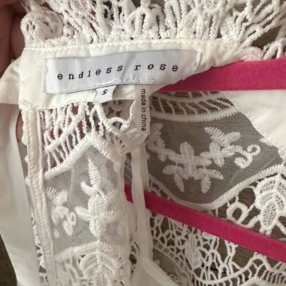 🛍️SALE🛍️ Endless Rose Mock Neck Bell Sleeves Open Back White Lace Blouse - Picture 5 of 6